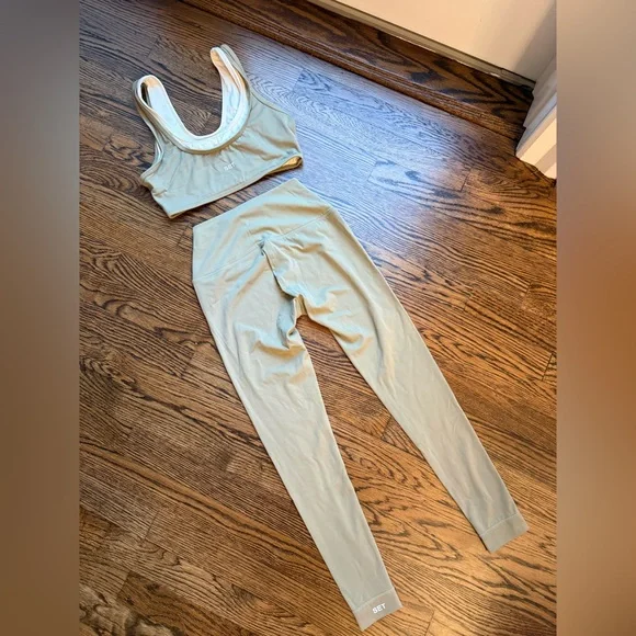 SET Active Sage Green Seamless Sports Bra and Leggings - Picture 1 of 7